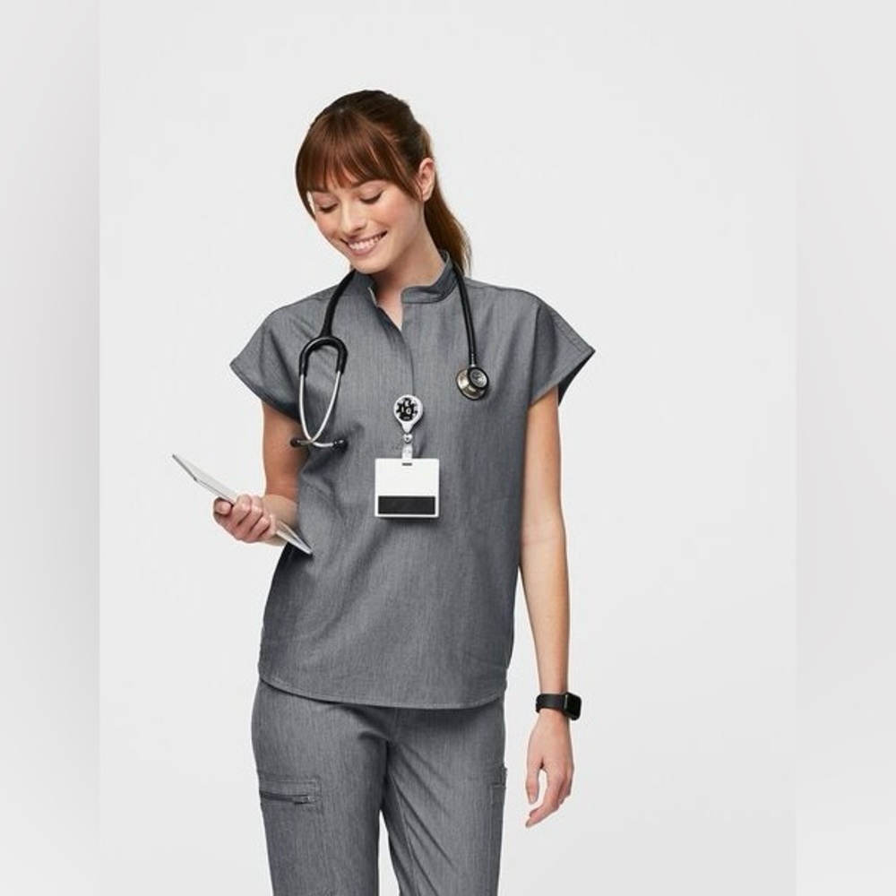 FIGS RAFAELA OVERSIZED SCRUB TOP GRAPHITE